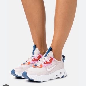 Nike React Art3mis Sneaker